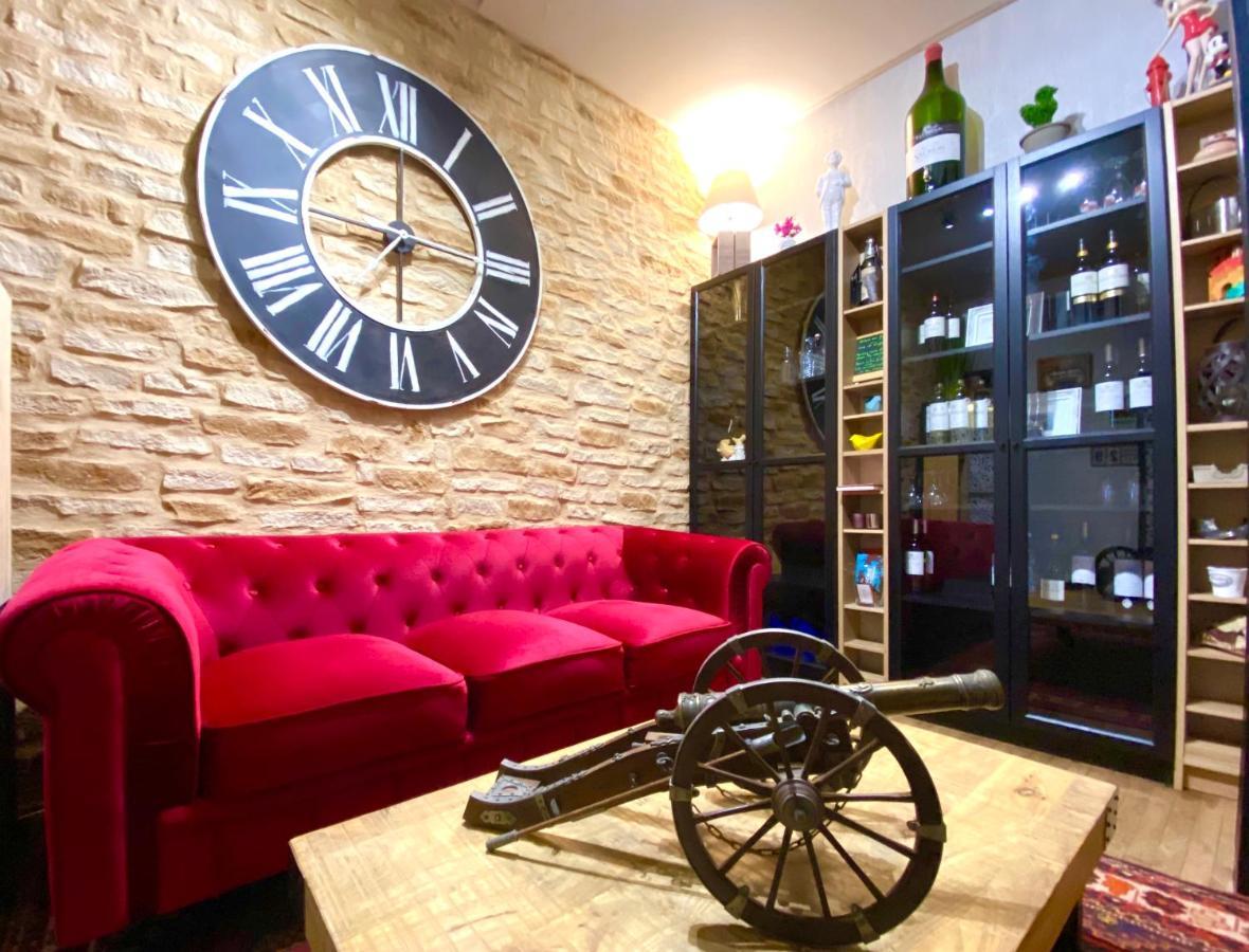O Clair De Lune Au Coeur De Sarlat - Chambres Climatisees - Parking Prive - Piscine Chauffee - Spa Et Massages 외부 사진