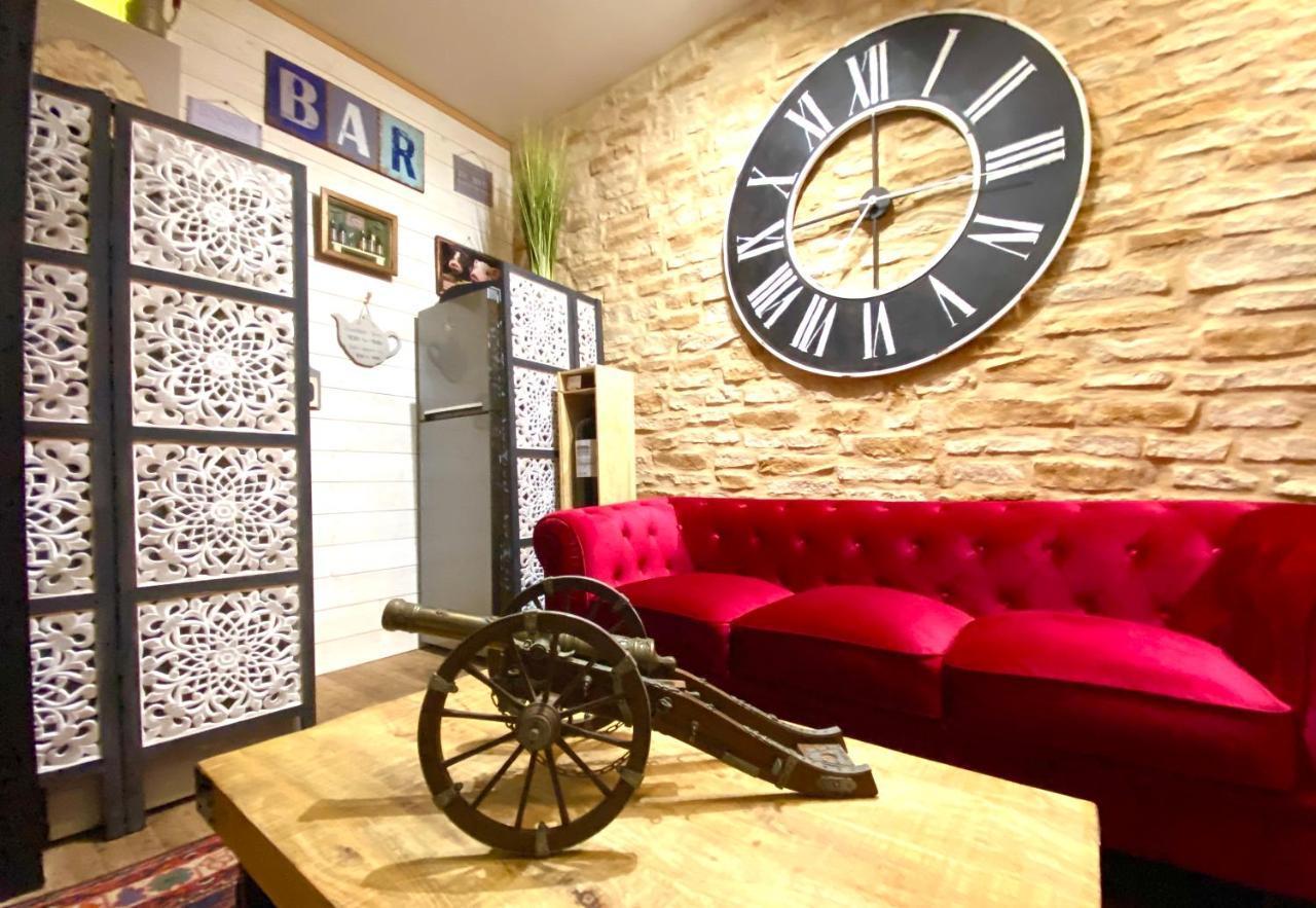 O Clair De Lune Au Coeur De Sarlat - Chambres Climatisees - Parking Prive - Piscine Chauffee - Spa Et Massages 외부 사진