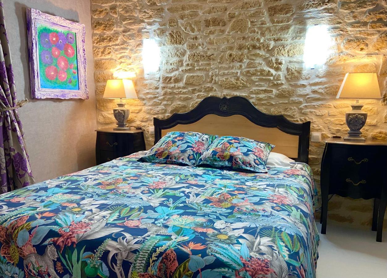 O Clair De Lune Au Coeur De Sarlat - Chambres Climatisees - Parking Prive - Piscine Chauffee - Spa Et Massages 외부 사진
