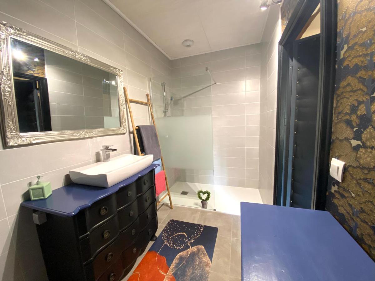 O Clair De Lune Au Coeur De Sarlat - Chambres Climatisees - Parking Prive - Piscine Chauffee - Spa Et Massages 외부 사진
