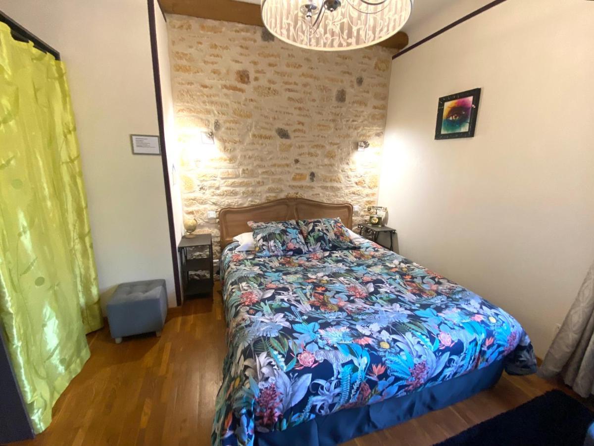 O Clair De Lune Au Coeur De Sarlat - Chambres Climatisees - Parking Prive - Piscine Chauffee - Spa Et Massages 외부 사진