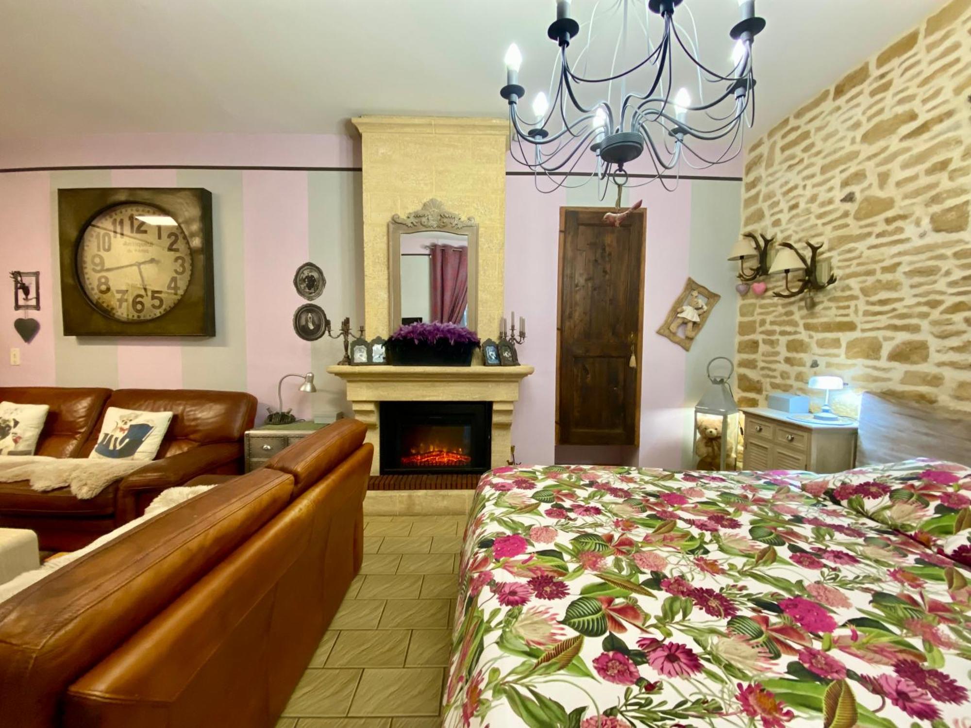O Clair De Lune Au Coeur De Sarlat - Chambres Climatisees - Parking Prive - Piscine Chauffee - Spa Et Massages 외부 사진