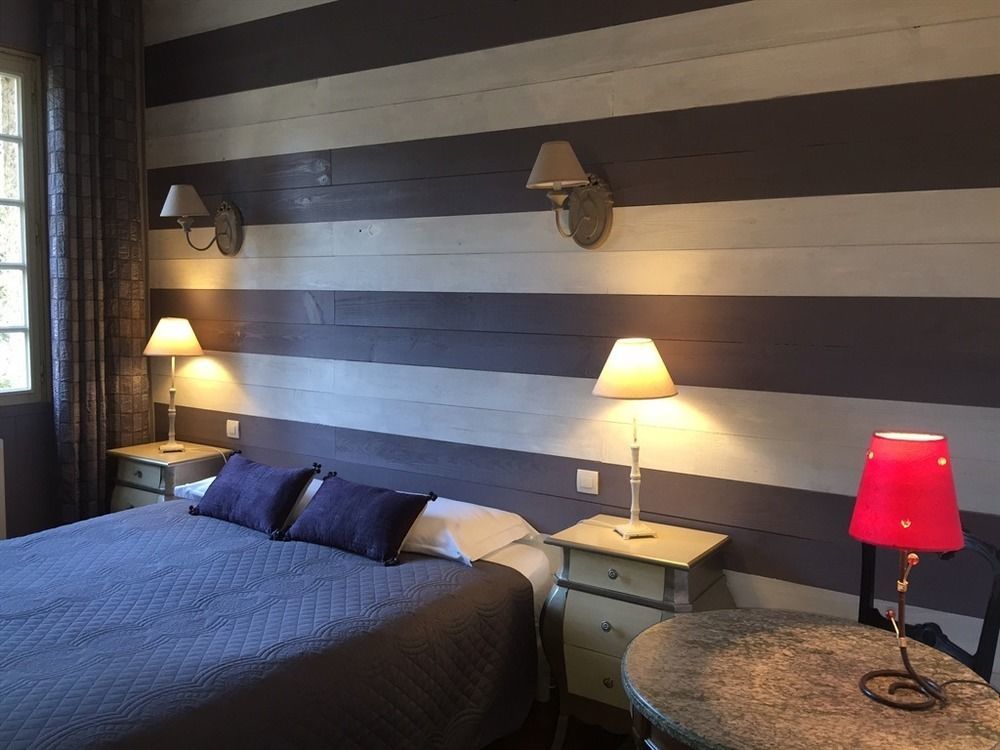 O Clair De Lune Au Coeur De Sarlat - Chambres Climatisees - Parking Prive - Piscine Chauffee - Spa Et Massages 외부 사진