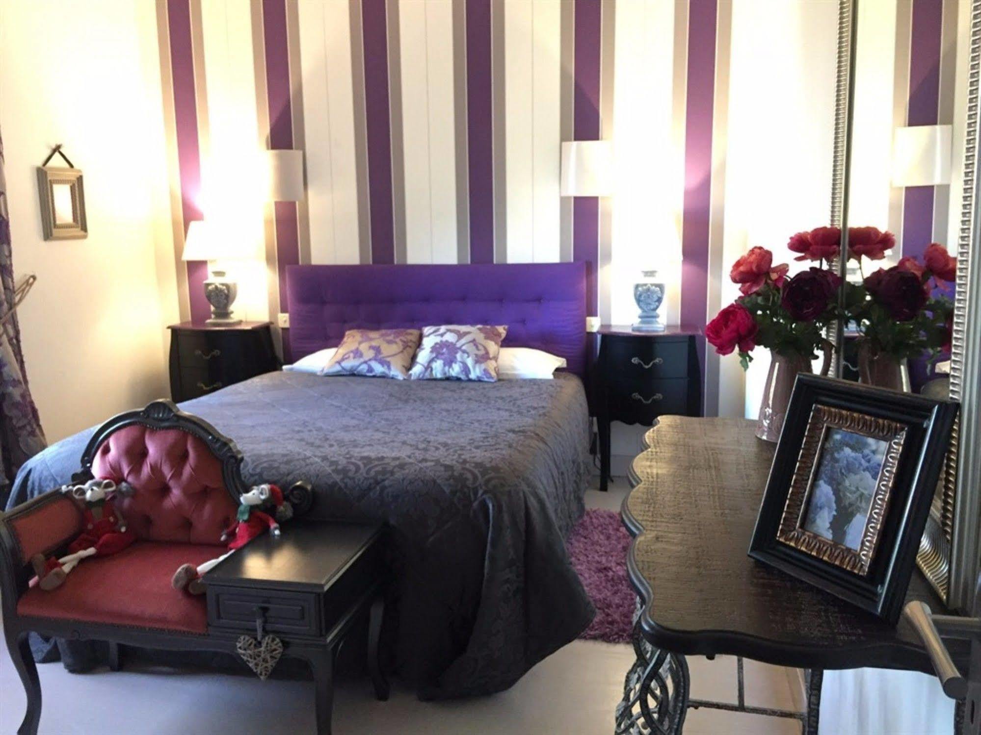 O Clair De Lune Au Coeur De Sarlat - Chambres Climatisees - Parking Prive - Piscine Chauffee - Spa Et Massages 외부 사진
