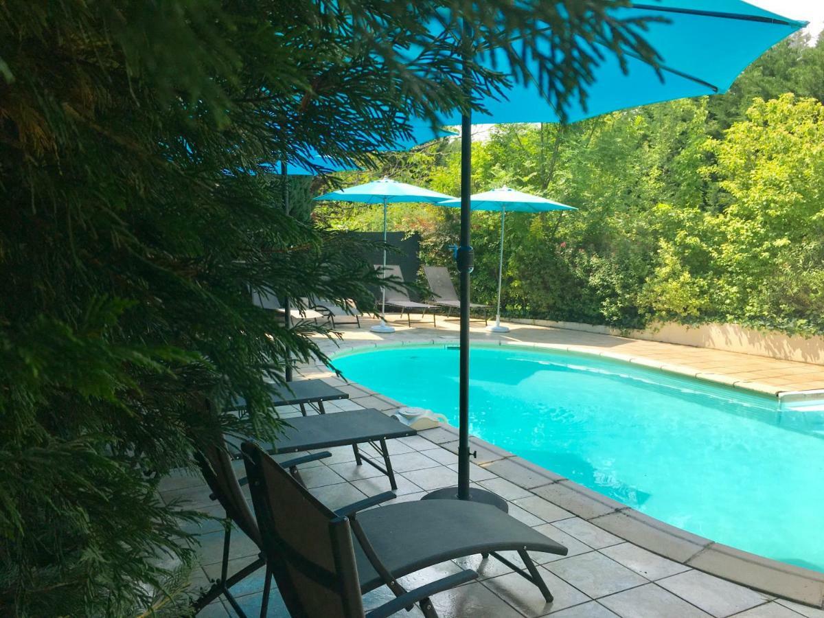 O Clair De Lune Au Coeur De Sarlat - Chambres Climatisees - Parking Prive - Piscine Chauffee - Spa Et Massages 외부 사진
